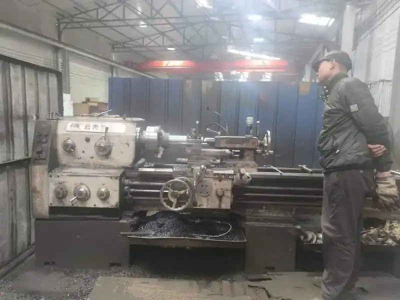 Torno horizontal CNC