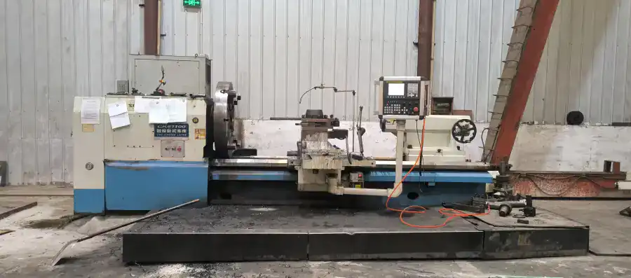 Torno horizontal CNC
