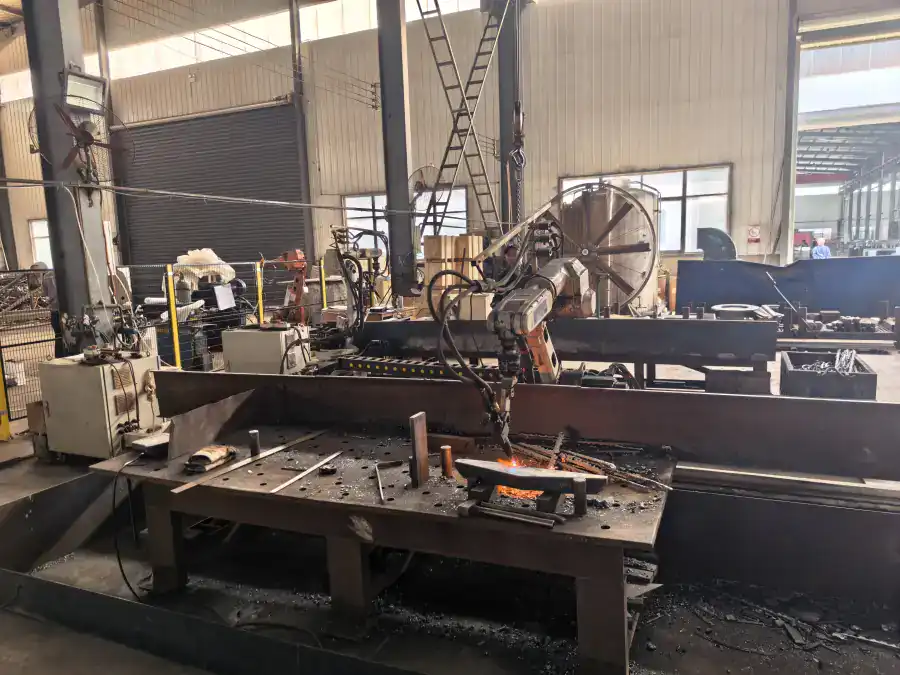 Máquina de corte por chama robótica
